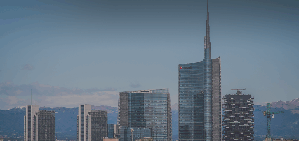 The Digitization of Customer Relationships in Italian Banks and Insurance Companies